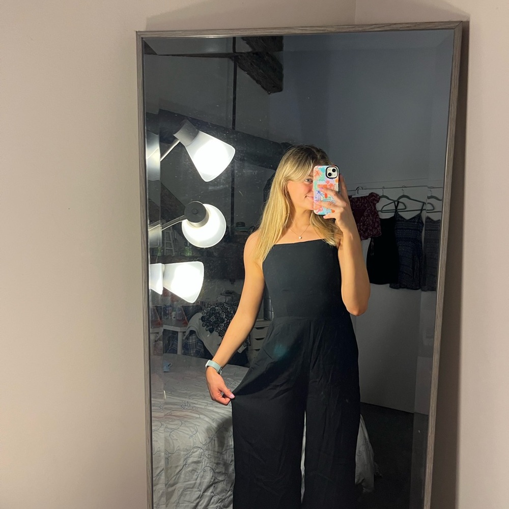 DRESSES - Picture 2 of 5